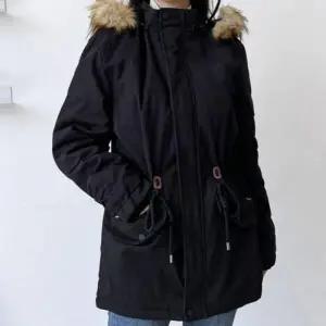 겨울철 걸 겉옷후드티 시즌 털 탈부착 가능 밀리터리자켓 재킷 야상 겨울 아우터 후드 점퍼