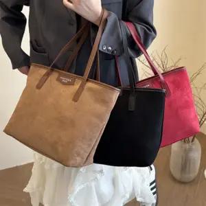 모카센트 스웨이드 숄더백 겨울 가방 여성 백 출근 학생 데일리 토트백