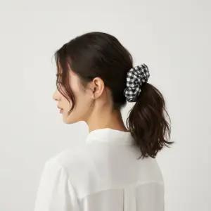 클리어런스GANNI A6843 004 체크 크링클 태피터 스크런치 헤어밴드
