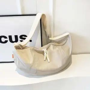 라운드백 반달 가죽 패션 숄더백 캐주얼백 여성 WFITKC3