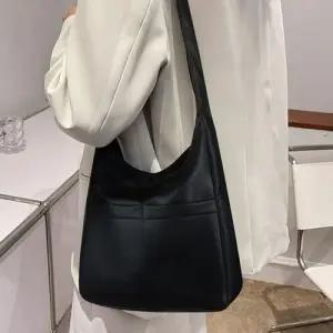 포켓 숄더백 가방 심플 출근 데일리백 베이직백 WFITJX5