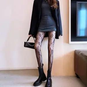 2컬러 페미닌룩 로즈 레이스 꽃무늬 망사 팬티스타킹 WFJOZF2