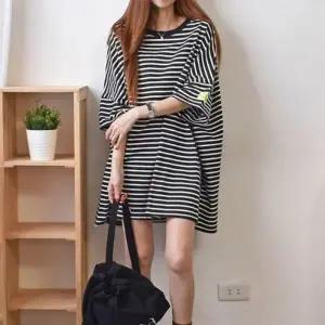 여성 엉덩이덮는 반팔롱티셔츠 박스티 스트라이프