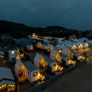 [충남 펜션] 태안 물결카라반캠핑장 (태안,안면도)