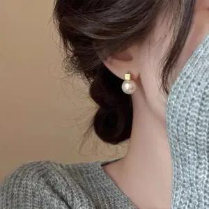 [하프클럽/]여자 모던 격식룩 진주 귀걸이_A31635