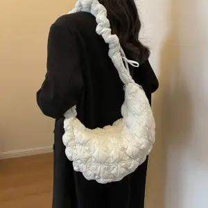 [30% 단하루] 퀄팅크로스백 겨울 여성 가방