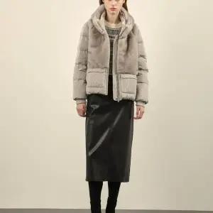 [올리비아로렌] HC19 인조퍼 배색점퍼 VVCKD4WA291 (S41517602)