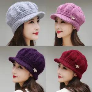 따뜻한 중년 여성 겨울 니트 모자 퍼 안감으로 부드럽고 따뜻 세밀한 짜임 엄마 할머니 방한 벙거지 털모자