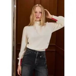 에고이스트 [BL] 캐시 울혼용 터틀 니트탑 ER4OKL06 365329