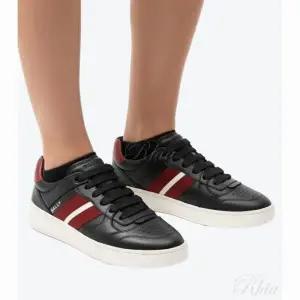 발리 REBBY MSK08YVT179 I988/6306537 I988 스니커즈