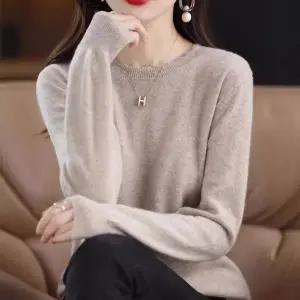 여성 부드러운 소재 넥라인 물결 긴팔 니트 티셔츠 (KYR-WFG2YVO)