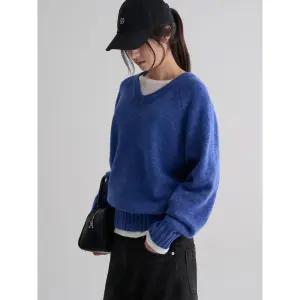 [에잇세컨즈] 컬러 포인트 브이넥  블루 (356151SM7P)