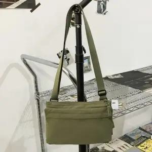 여행 산책 핸드폰 가방 여자 미니 크로스 백 카키 WFJOZ1Q