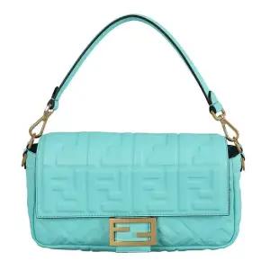 나파 FF 1974 엠보싱 레더 미디움 바게트 숄더백 터콰이즈 8BR600 A72V F1JTY