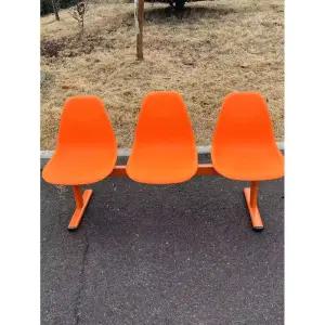 버스정류장 의자 벤치 대기실 지하철 공원 야구장