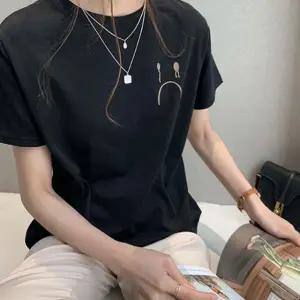 유니크 여성 반팔 라운드넥 티셔츠 여름 캐주얼티