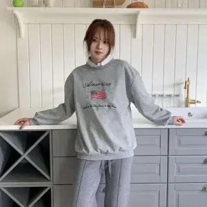 [옷자락]여자 간절기 루즈핏 성조기 자수 면혼방 맨투맨