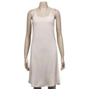 패션] (스킨센스) 부드럽고 심플한 여성 롱 끈 탑 슬립 원피스