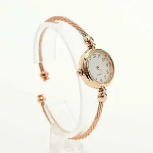 여성 손목시계 로즈골드 포인트 패션 고급 미니 (WFHMFHF)