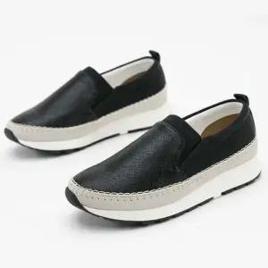 포인트컬러 통굽슬립온발편한 운동화 걸스 키높이 스니커즈 컴포트 WFJUCCF