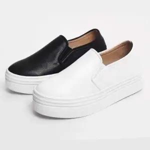 스테디 노멀 스트랩 가죽슬립온여자 키높이 통굽 스니커즈 WFJU3YR