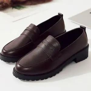 모던무드 데일리 여자 미니멀 베스트 이지웨어 스타일로퍼 WFJTYH4