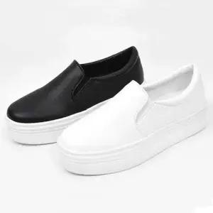 데일리 인조가죽 스타일키높이 여성슬립온 발편한 통굽 스니커즈 WFJTU3P