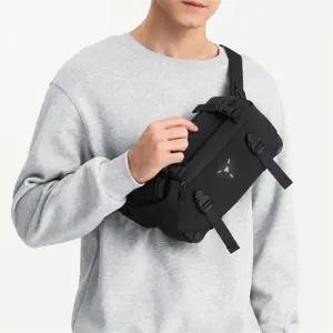 [셀러허브][라일리] Rly 데일리 헬스 바디백 가방 유행 보조 검정 힙색 (S9548741)