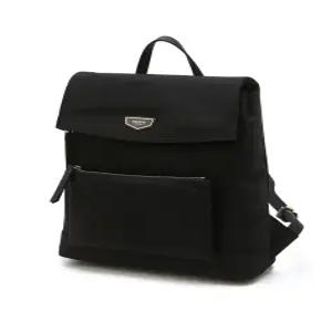 헤지스 액세서리 25SS [LILY] 베이직 나일론 레더 콤비 플랩 백팩 L HIBA5E306BK