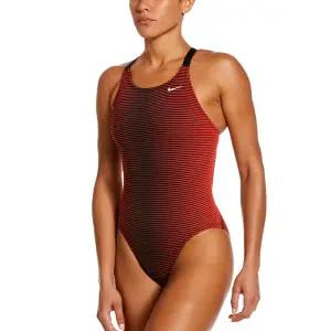 [롯데백화점]나이키 여자수영복 올림픽 에디션 패스트백 원피스 NESSA094-931