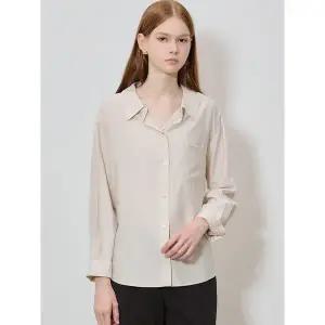 [쉬즈미스]심플 실루엣 오픈카라 새틴 셔츠 택가격 178000원 _P407236119
