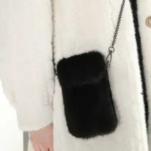 프리미엄천연밍크크로스64체인큐티파우치