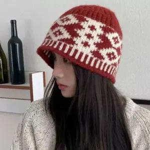 여성 빈티지 스타일 노르딕 패턴 니트 비니