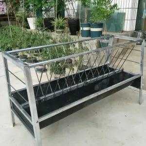 염소먹이통 양 목장 식수 축사 밥통 사료 여물 급식기 먹이통 건초 돼지 송아지 철제