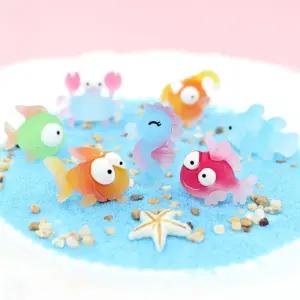 수조 어항 꾸미기 캐릭터 피규어 물고기 구피 키우기 알비노폴레드구피