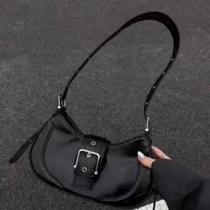 여자 심플 미니 크로스백 대학생 30대