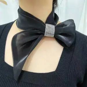 [사러왕]여성 매듭 스카프 럭셔리 큐빅 머플러 간절기 쁘띠스카프 미니스카프 데일리 악세사리