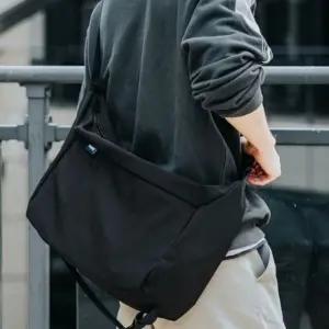 (색상 블랙)데일리 메신저백 수납력좋은 크로스백 남녀공용 가방