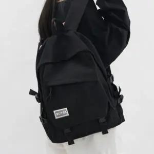 (옵션 블랙)데일리 백팩 멀티포켓 수납가방 캐주얼 남녀공용 커플 백팩 20L