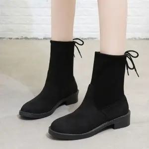 털안감 스웨이드 앵클 부츠 미들힐 슬림라인 부츠