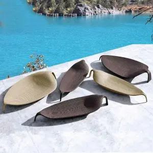 라탄 나뭇잎 모양 썬베드 수영장 리조트 야외 비치