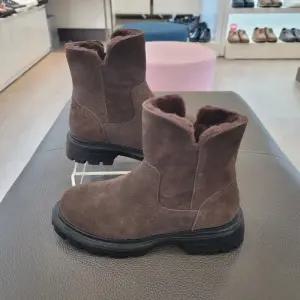 ESQUIRE HC13 여성 스웨이드 숏부츠  경량 컴뱃부츠 YAEWBS626