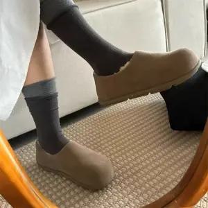 여성 퍼안감 둥근코 뮬슬리퍼 겨울 데일리 심플 단화