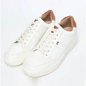 스니커즈 운동화 국내산 남성슈즈 캐주얼 데일리 가죽 W9EF0E1