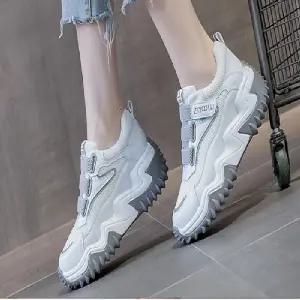 여성운동화 워킹화 헤이튼 통굽 키높이 메쉬 운동화