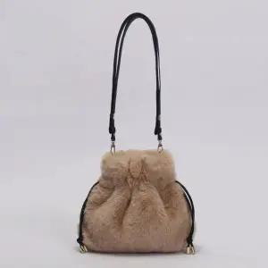 [라라]  퍼 복주머니 백-L베이지 (라라 캔버스백+울장갑 증정) (LALA2F143)