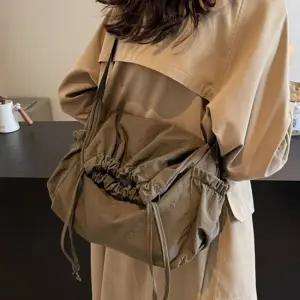 [디어백] 가벼운 남녀 멀티 조임끈 크로스백 UN5206