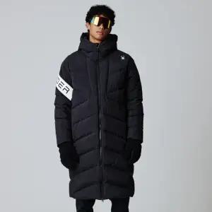 [롯데백화점]스파이더 공용 슬리브 로고 롱 다운 점퍼 SPIWCNDJ211UBLK