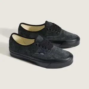[반스](본점)VANS 반스 프리미엄 LX 어센틱 44 헤어리 스웨이드 BLACK / VN000EBNBKA