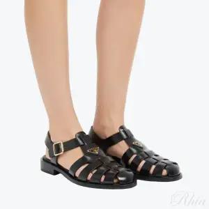 프라다 트라이앵글 피셔맨 샌들 1X889N F 020 055 F0002